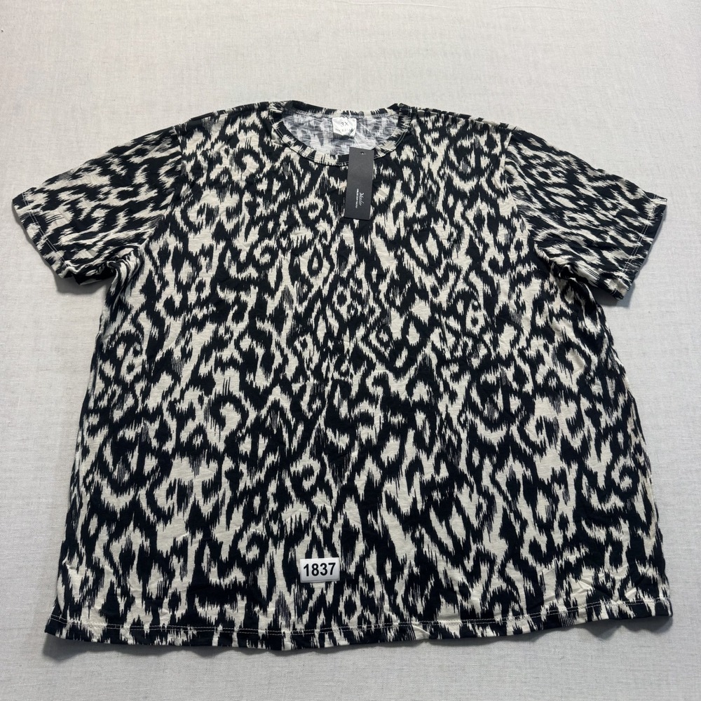 Mcedar Ikat Abstract Print T-Shirt Womens Sz 3X Black  New‎ With Tag